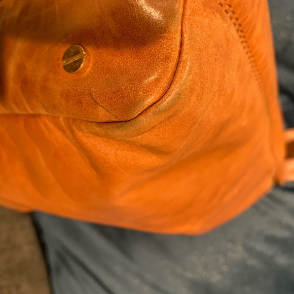 Tory Burch Large Preloved Shoulder Bag - Picture 9 of 13